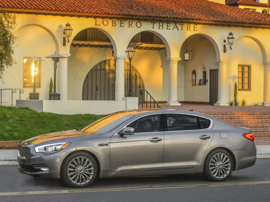  Kia K900 2014 года  (фото 25 из 30)